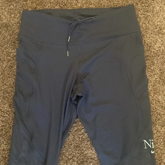 Nike Dri-Fit Nike Fast Tight Fit NWT Mid Rise7/8 LengthRunning Size L - Picture 2 of 8